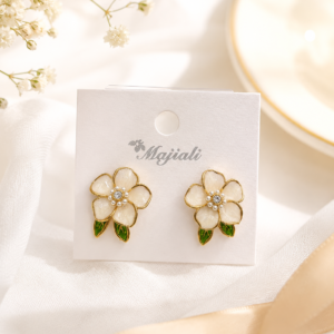 Elegant Flower Pearl Stud Earrings